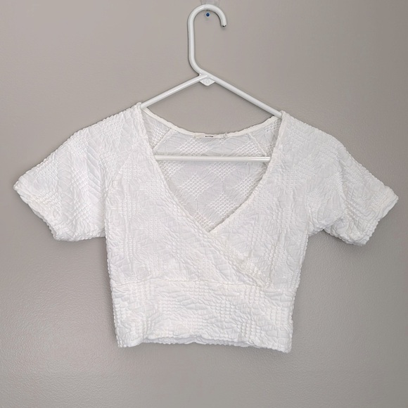 Reserved white textured wrap top - Picture 1 of 3